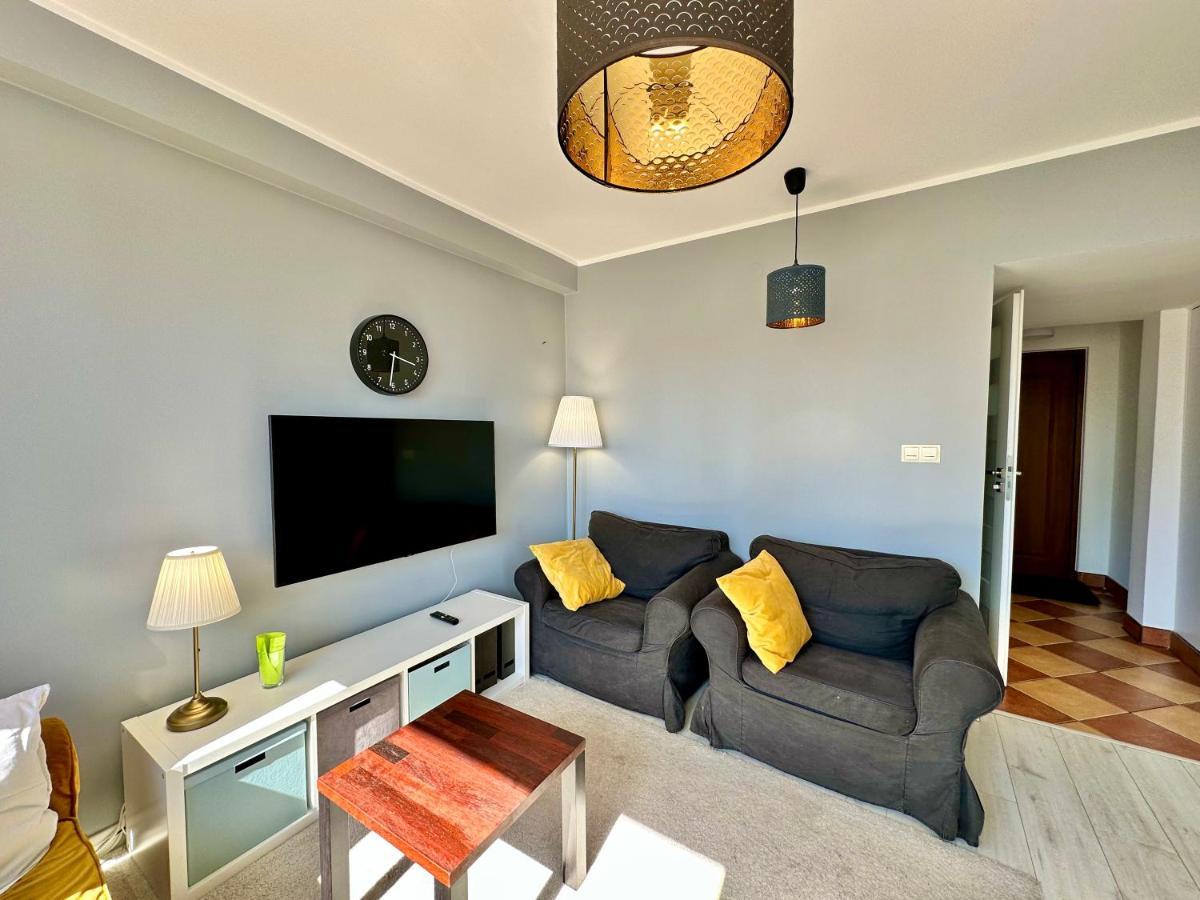 Gold 2 King Size Bed, Metro X2 Free Wifi, 50'Tv Netflix, Hbo, Appletv+ Apartment Warsaw Ngoại thất bức ảnh