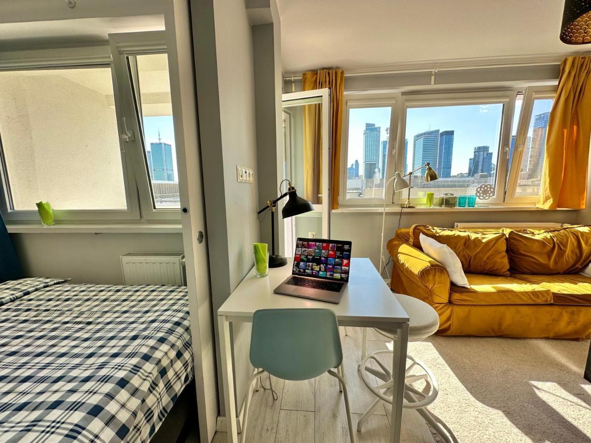 Gold 2 King Size Bed, Metro X2 Free Wifi, 50'Tv Netflix, Hbo, Appletv+ Apartment Warsaw Ngoại thất bức ảnh