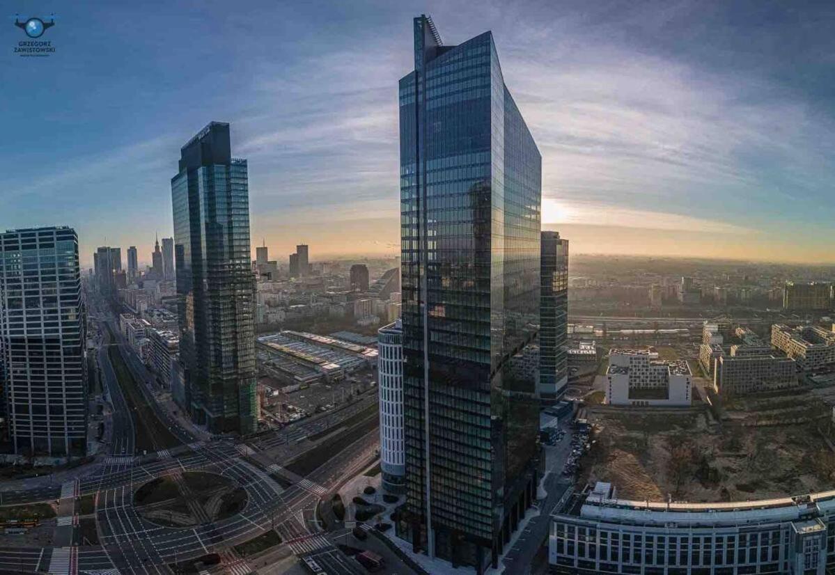Gold 2 King Size Bed, Metro X2 Free Wifi, 50'Tv Netflix, Hbo, Appletv+ Apartment Warsaw Ngoại thất bức ảnh
